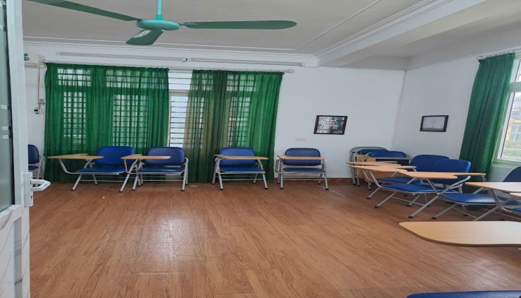 Cho thuê nhà mặt phố Lô góc Nguyễn Văn Lộc dt105m2, 5 tầng - KD Spa, Thẩm mỹ, Trung tâm